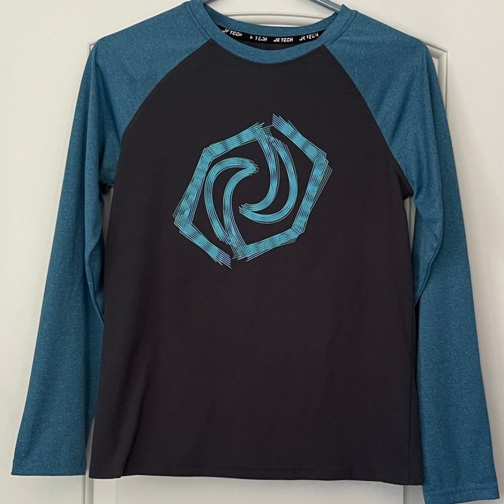 JK Tech Long Sleeve Top for Boys Moisture Wicking  Size Large